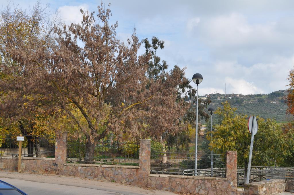 Apartamento Turistico La Ribera Del Marco Caceres Bilik gambar