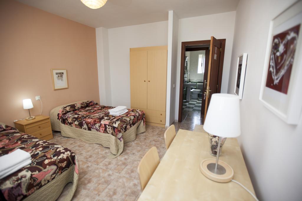 Apartamento Turistico La Ribera Del Marco Caceres Bilik gambar